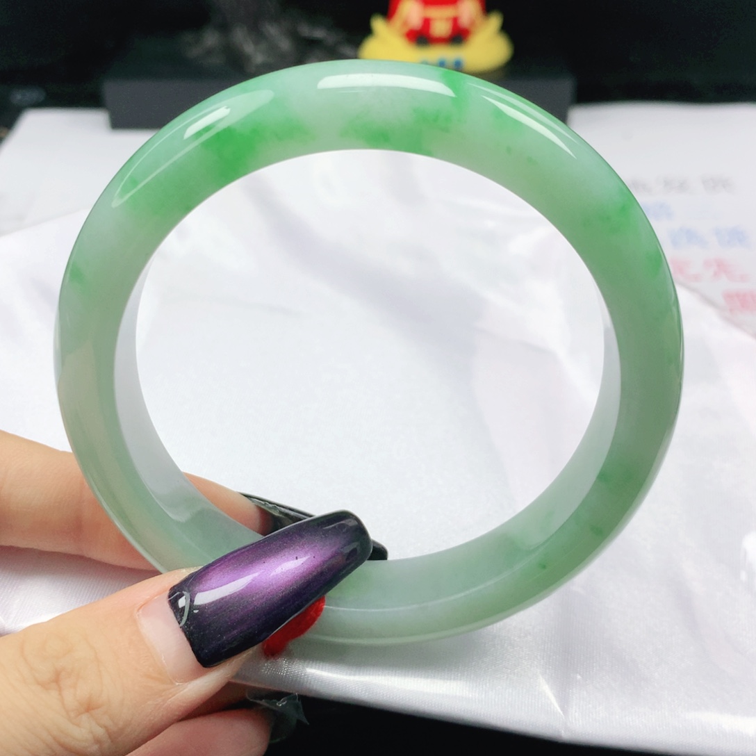 未镶嵌手镯翡翠翡翠62.0飘阳绿正圈