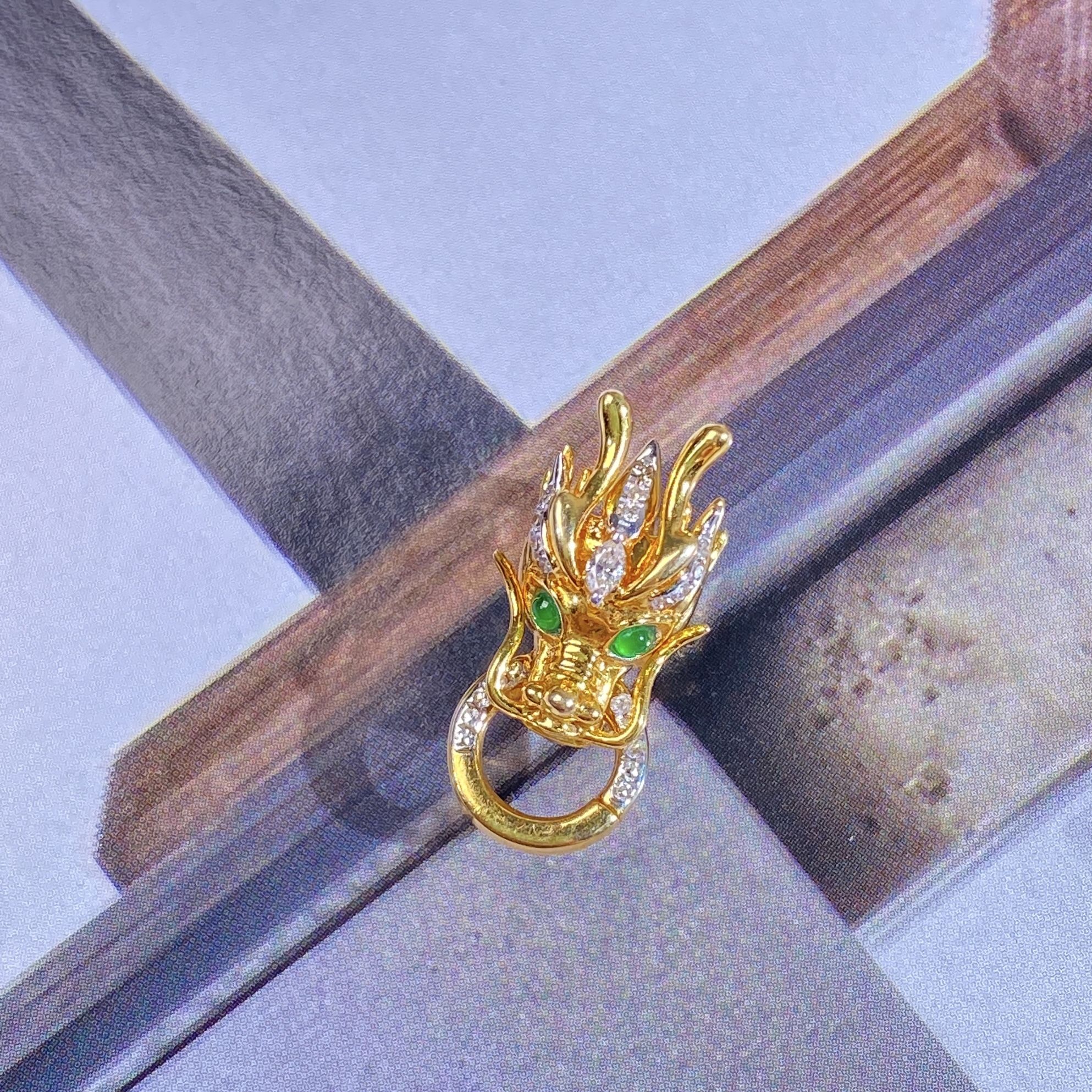 [点石甄选]-18K金镶嵌翡翠龙头百绳扣