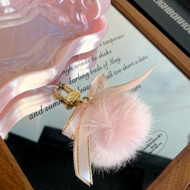 6815粉色小毛球原创手机链