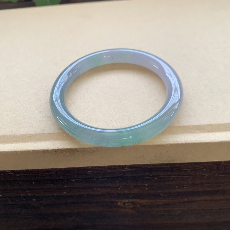 冰种湖水绿圆条手镯，特价13800圈口53.7-8.5-8.3，天然翡翠缅A完美