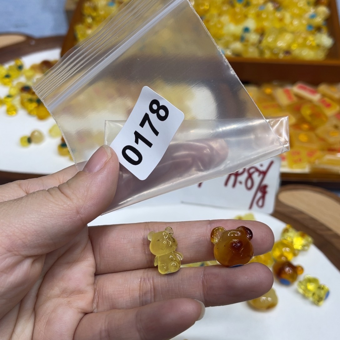 琥珀珠宝奇石未镶嵌