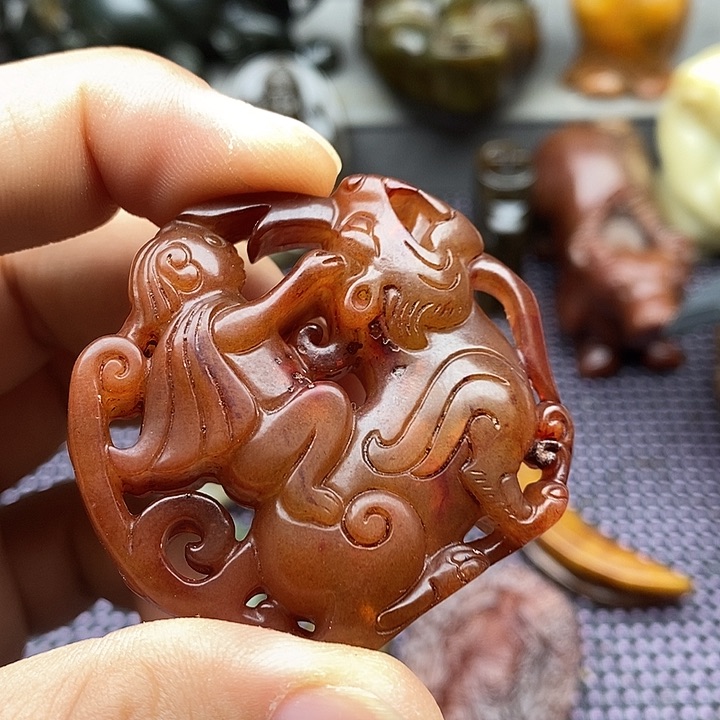 未镶嵌蛇纹石玉颈饰