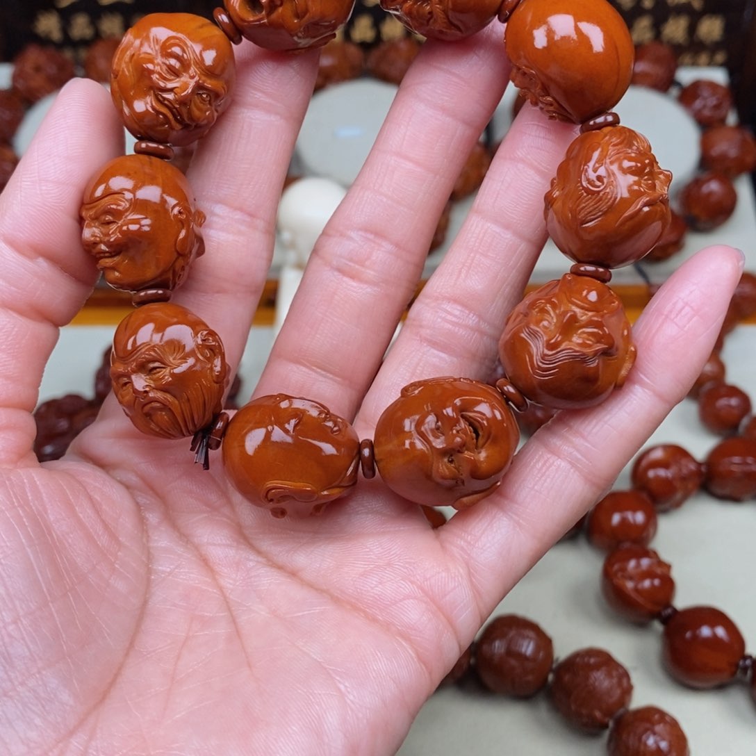 橄榄核吊坠M**何十八罗汉 