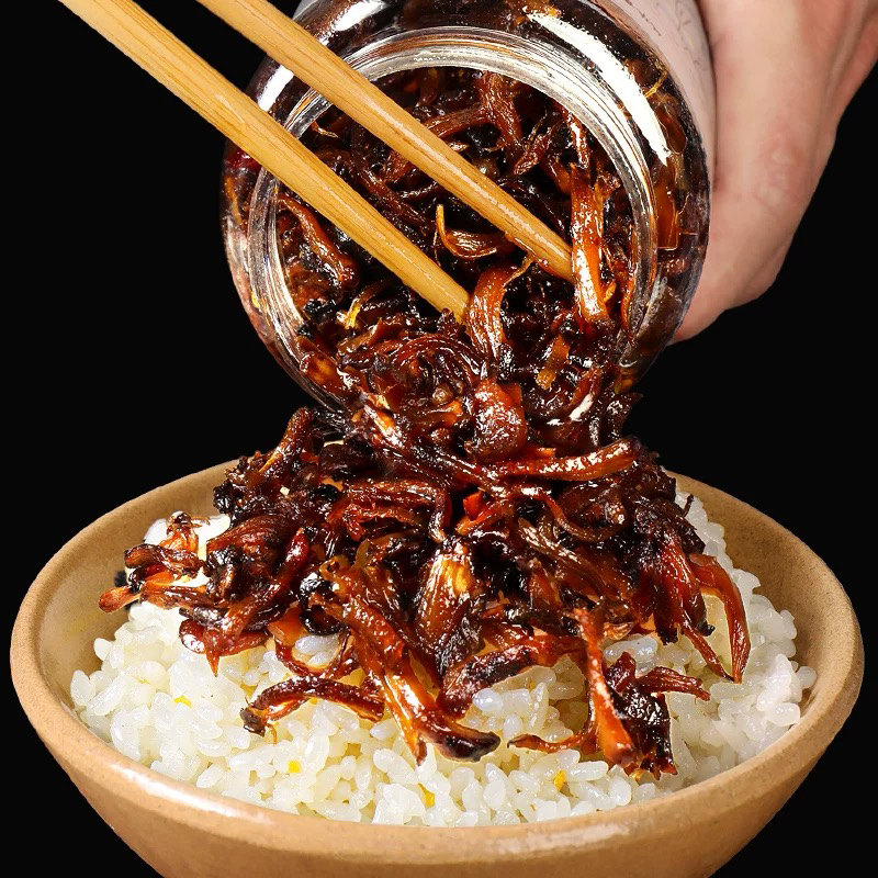 云南高黎贡山野生油淋菌农家下饭拌面