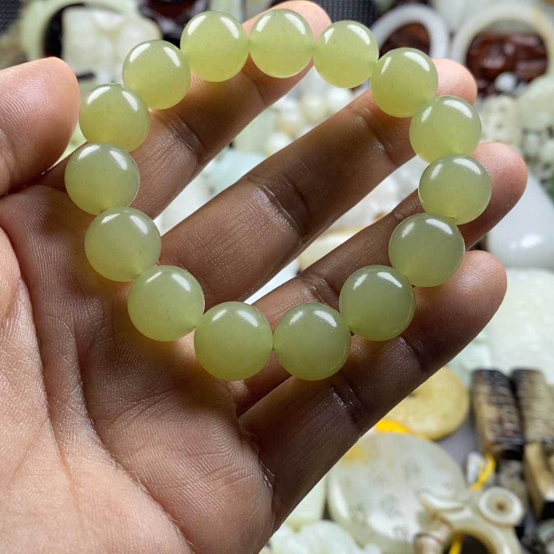 8***3和田玉（糖玉）未镶嵌颈饰