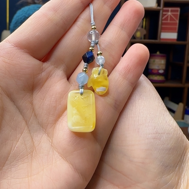 蜜蜡吊坠(赠链)未镶嵌