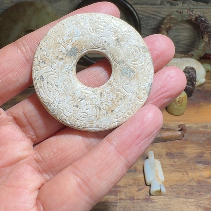 和田玉车挂未镶嵌强**点