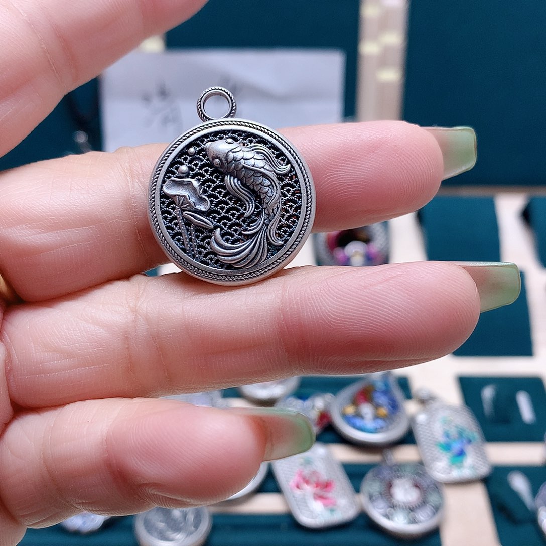 足银玻璃足银吊坠