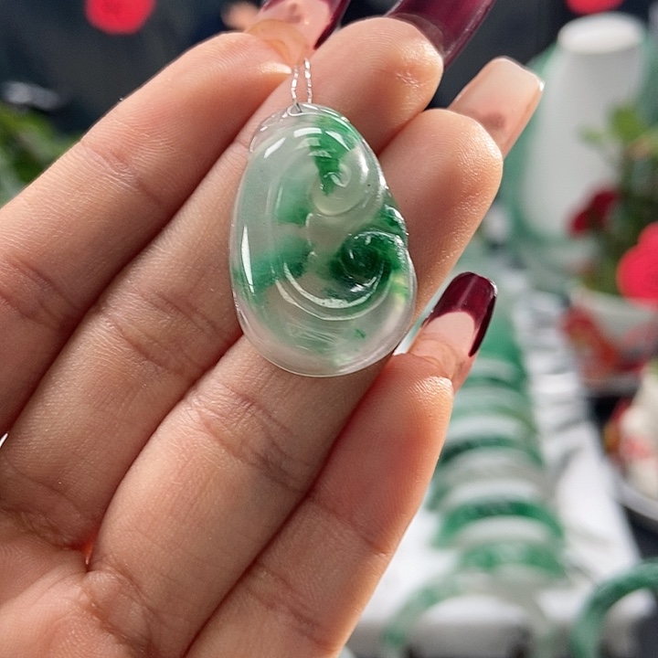 石英质玉颈饰未镶嵌