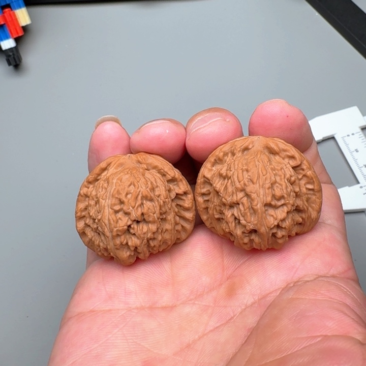 文玩核桃把件山地白狮子38