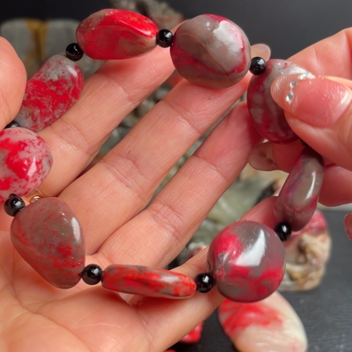 昌化鸡血石昌化鸡血石手串