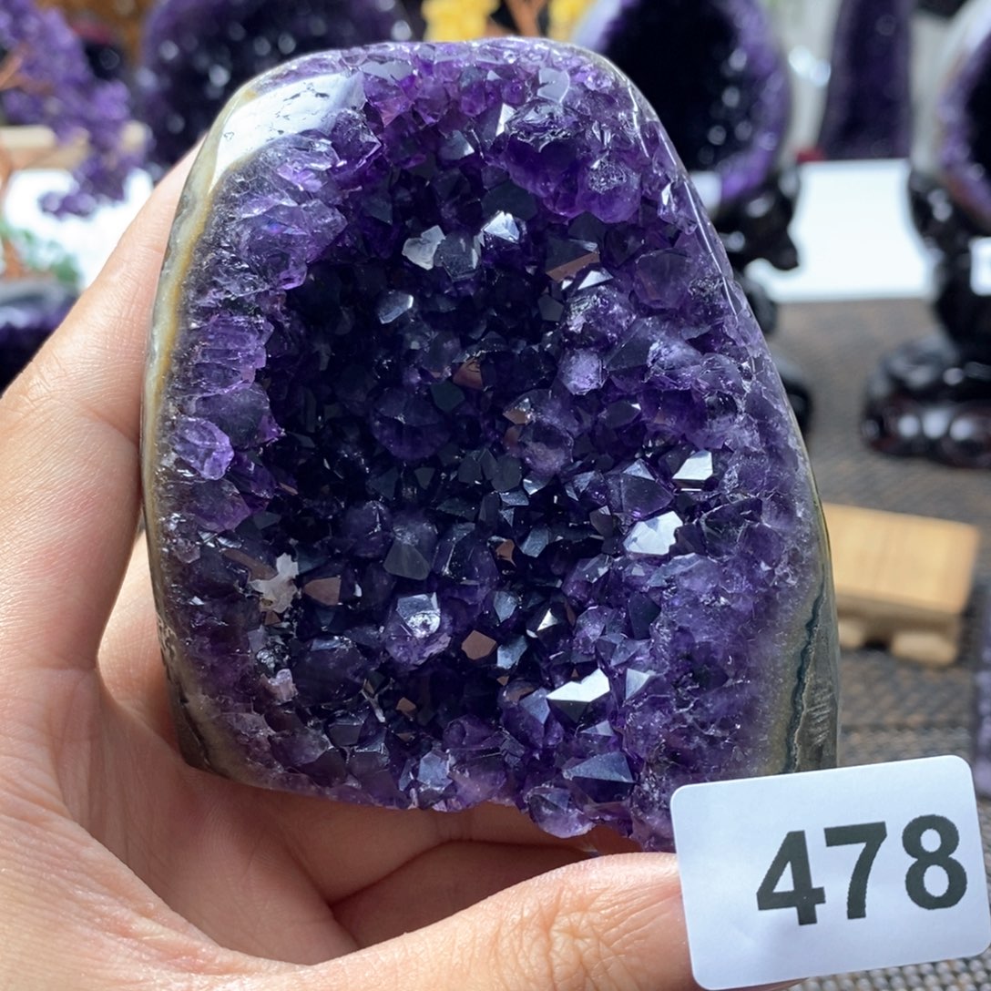 紫晶未镶嵌大型摆件（非配饰）