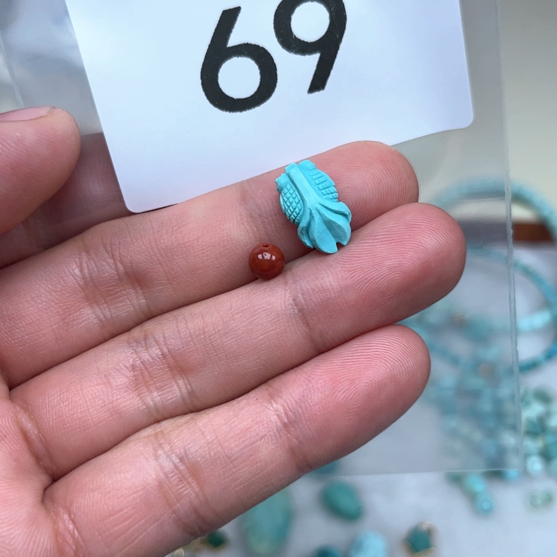 南红玛瑙未镶嵌珠宝奇石