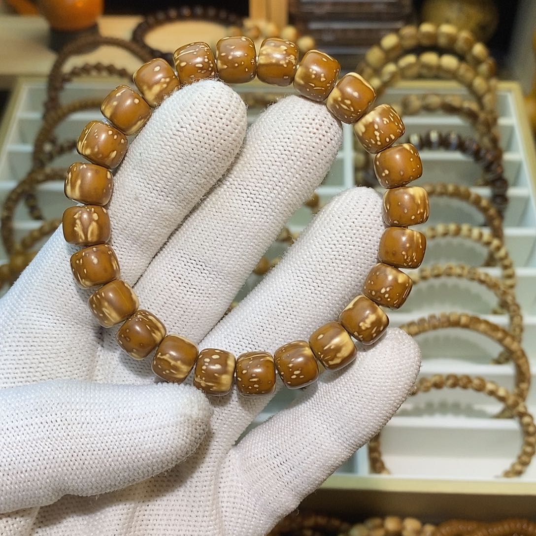 乌***花手串紫金鼠火焰纹老型手串