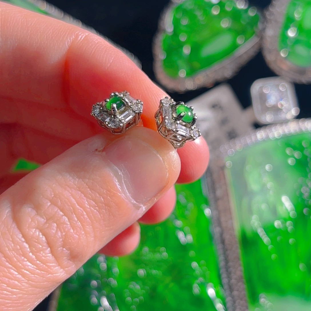 翡翠颈饰银S925镶嵌蛋面