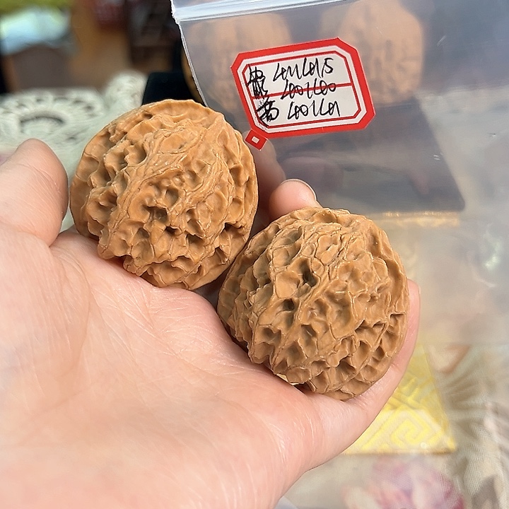 文玩核桃把件苹果园