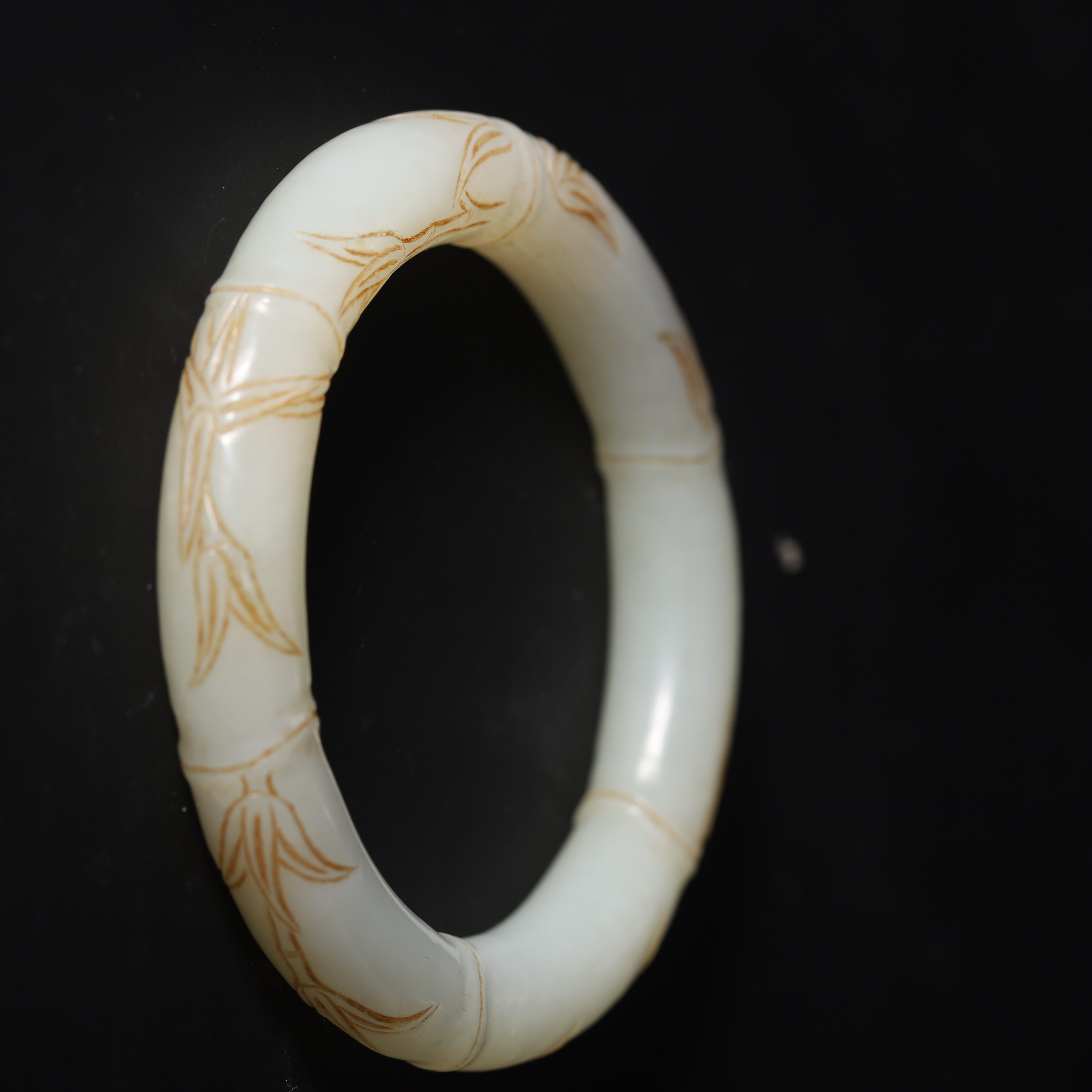 Lot25 清代和田玉竹节纹手镯