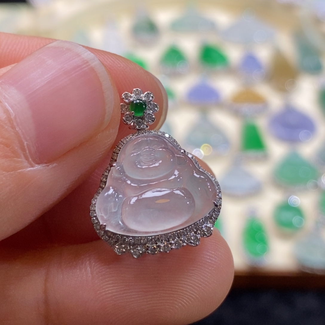 翡翠18K金镶嵌颈饰