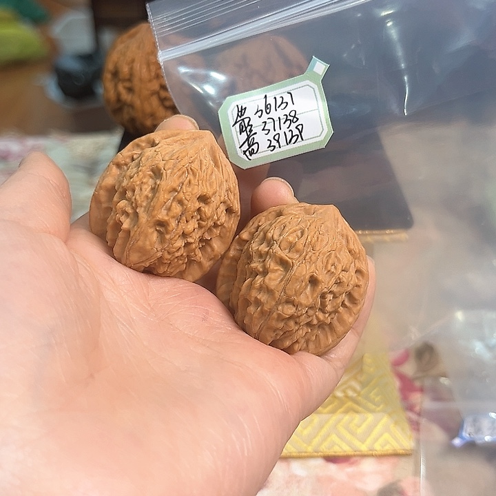 文玩核桃把件罗家沟