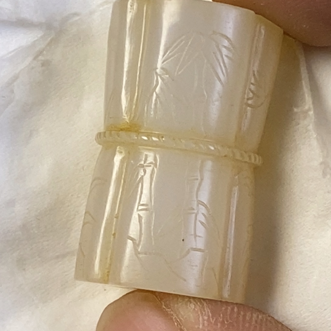 和田玉如图未镶嵌剑