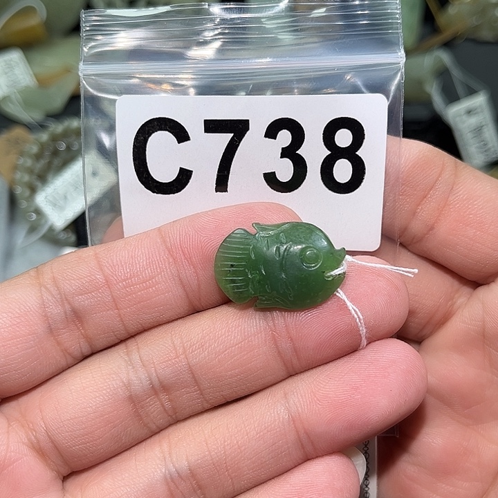 悟***洋和田玉未镶嵌颈饰