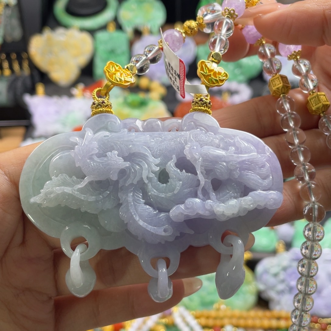 翡翠未镶嵌颈饰待编织