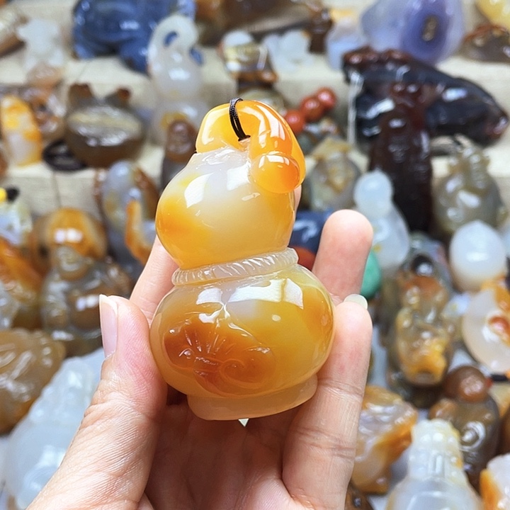 玛瑙/玉髓饰品未镶嵌清***酒