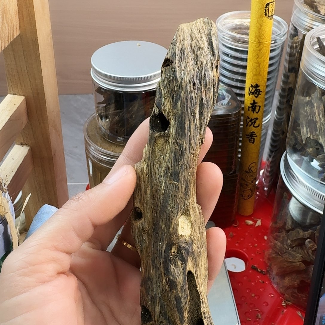 香料绿奇楠虫漏白棋23克