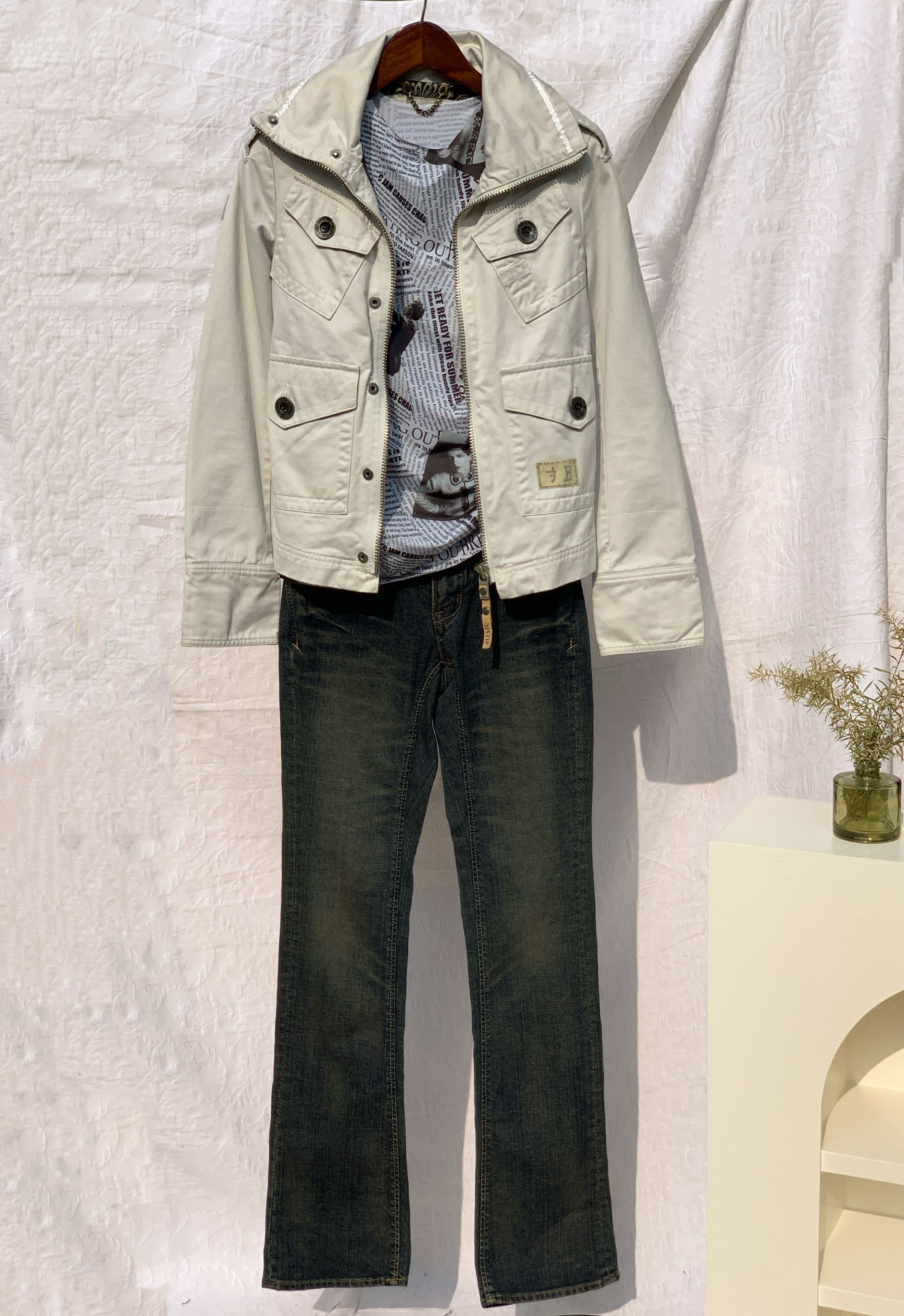 vintage古着复古印花辣妹工装风报纸印花长袖+牛仔裤+夹克外套
