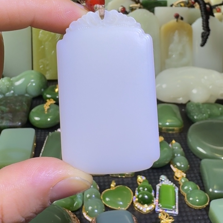 颈饰未镶嵌和田玉无事牌50