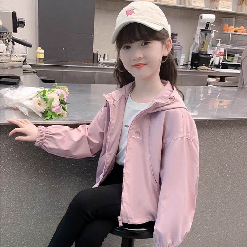 女童冲锋衣外套秋装2025新款洋气儿童春秋款小女孩运动连帽上衣潮