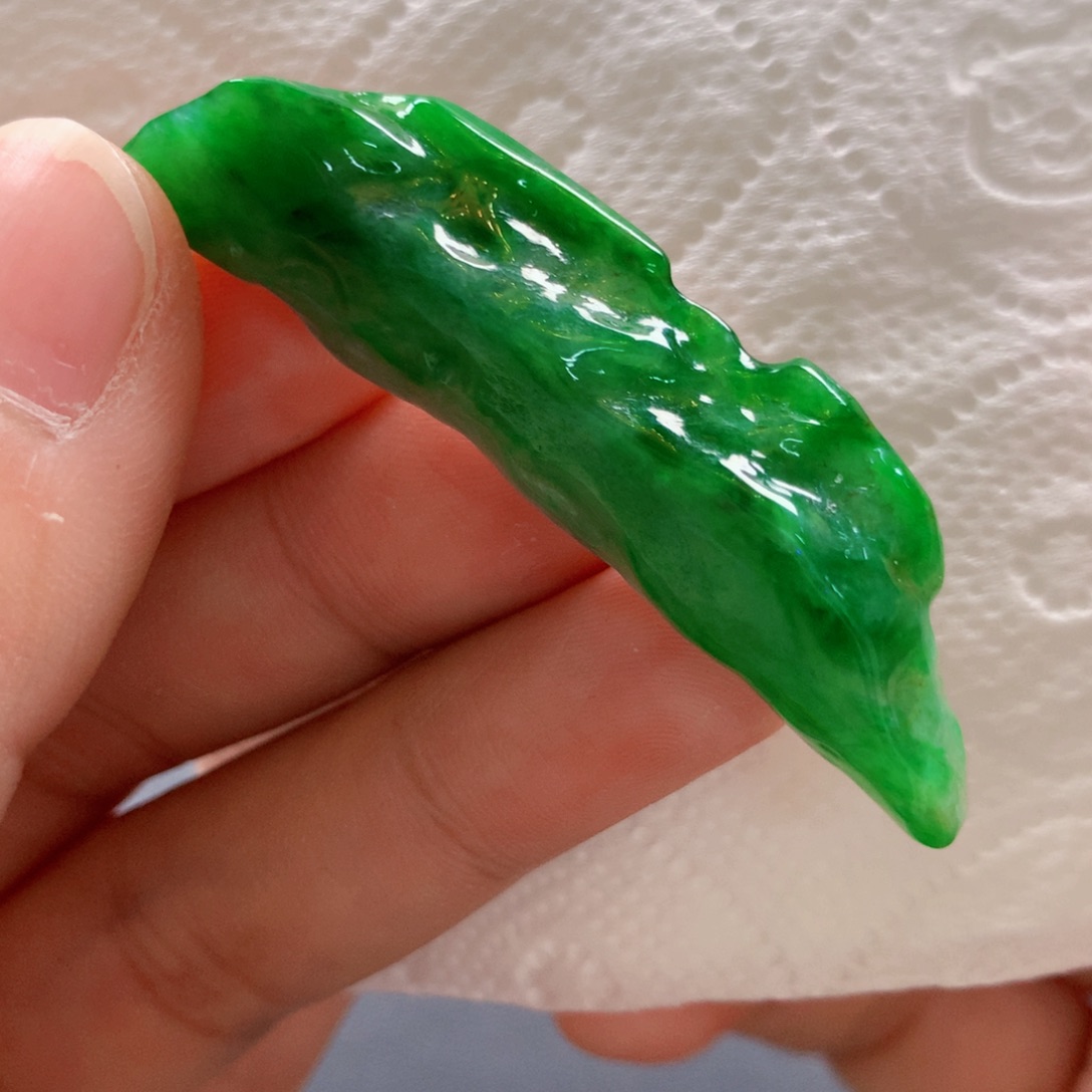 【闪购商品】翡翠吊坠(不含链)未镶嵌