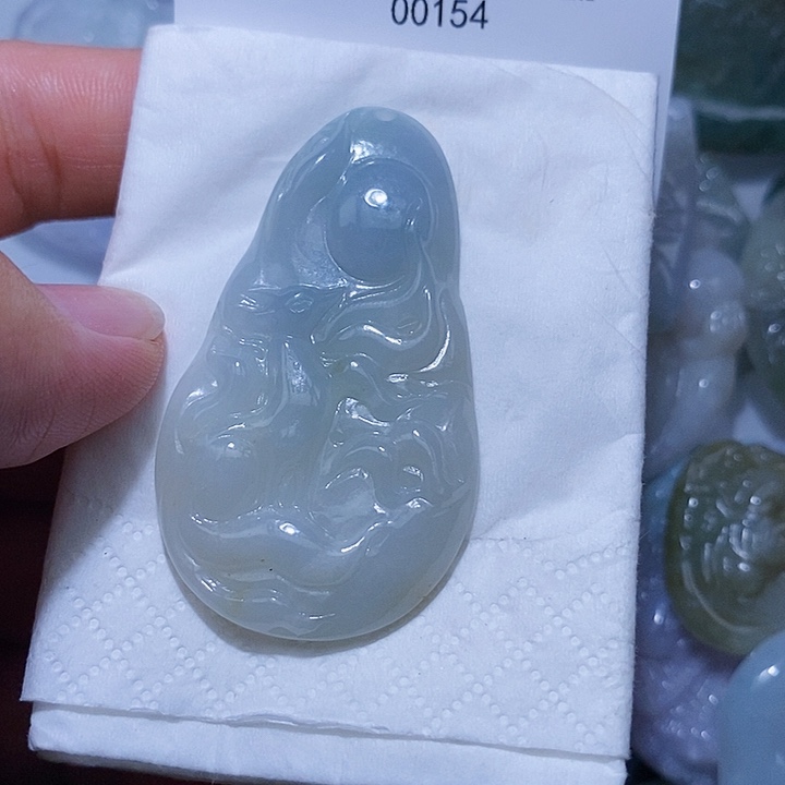 翡翠未镶嵌颈饰天光墟翡翠市场现金代购