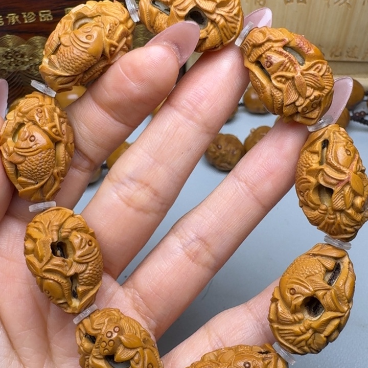 手串/手链橄榄核鱼戏莲花