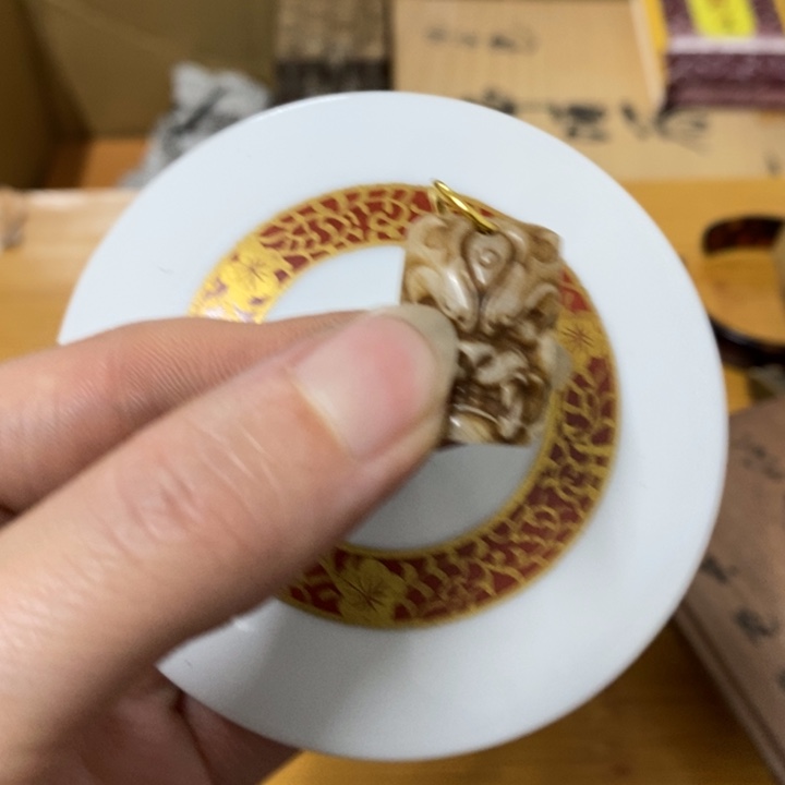 瓷片哈中古工艺品一件