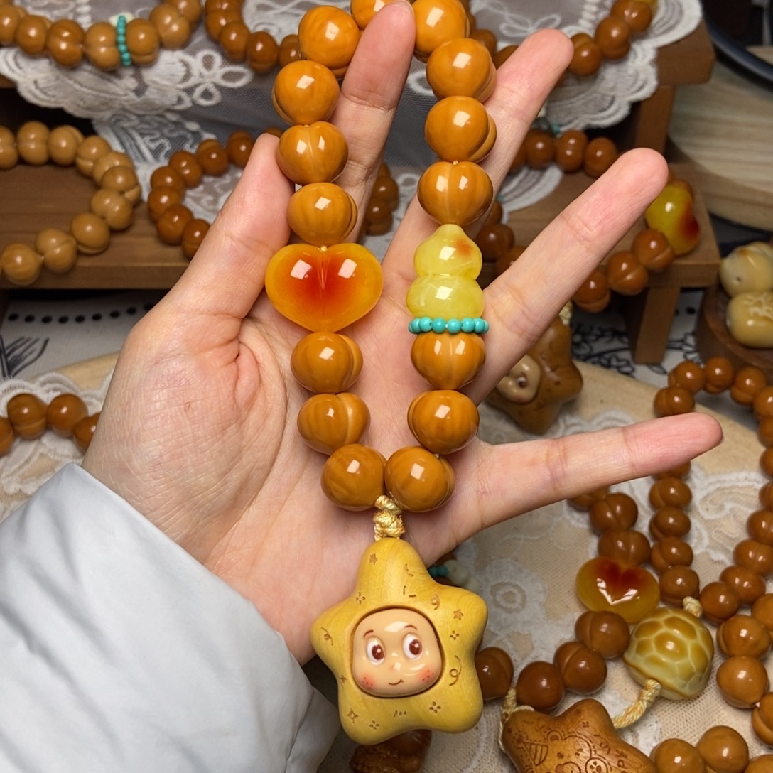 猴头核桃吊坠高定屁桃卡16