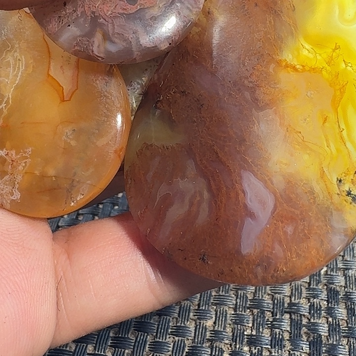 方***冀玛瑙/玉髓未镶嵌颈饰