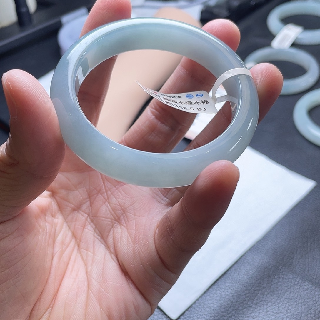 翡翠未镶嵌手镯57正圈，12