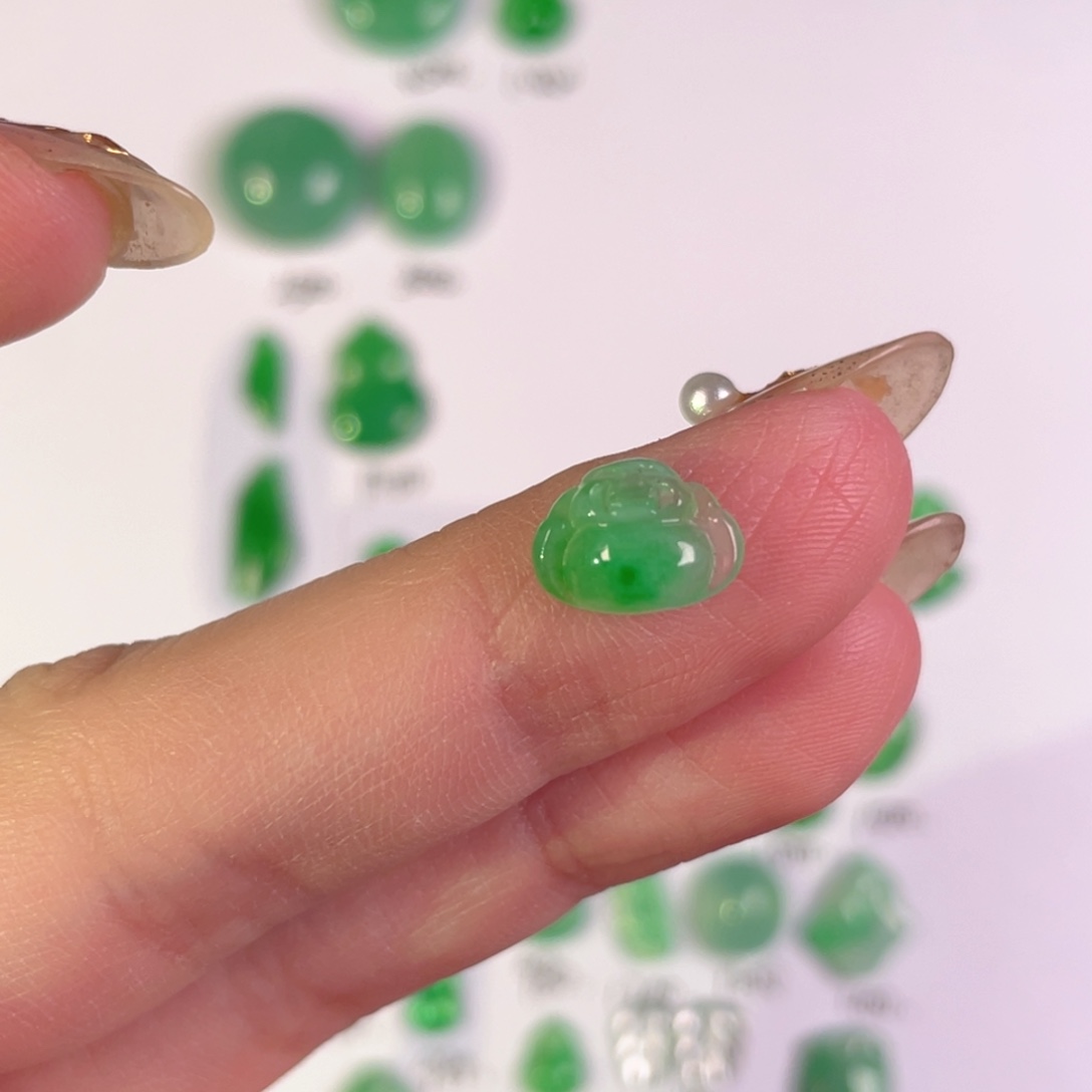 翡翠未镶嵌颈饰裸石