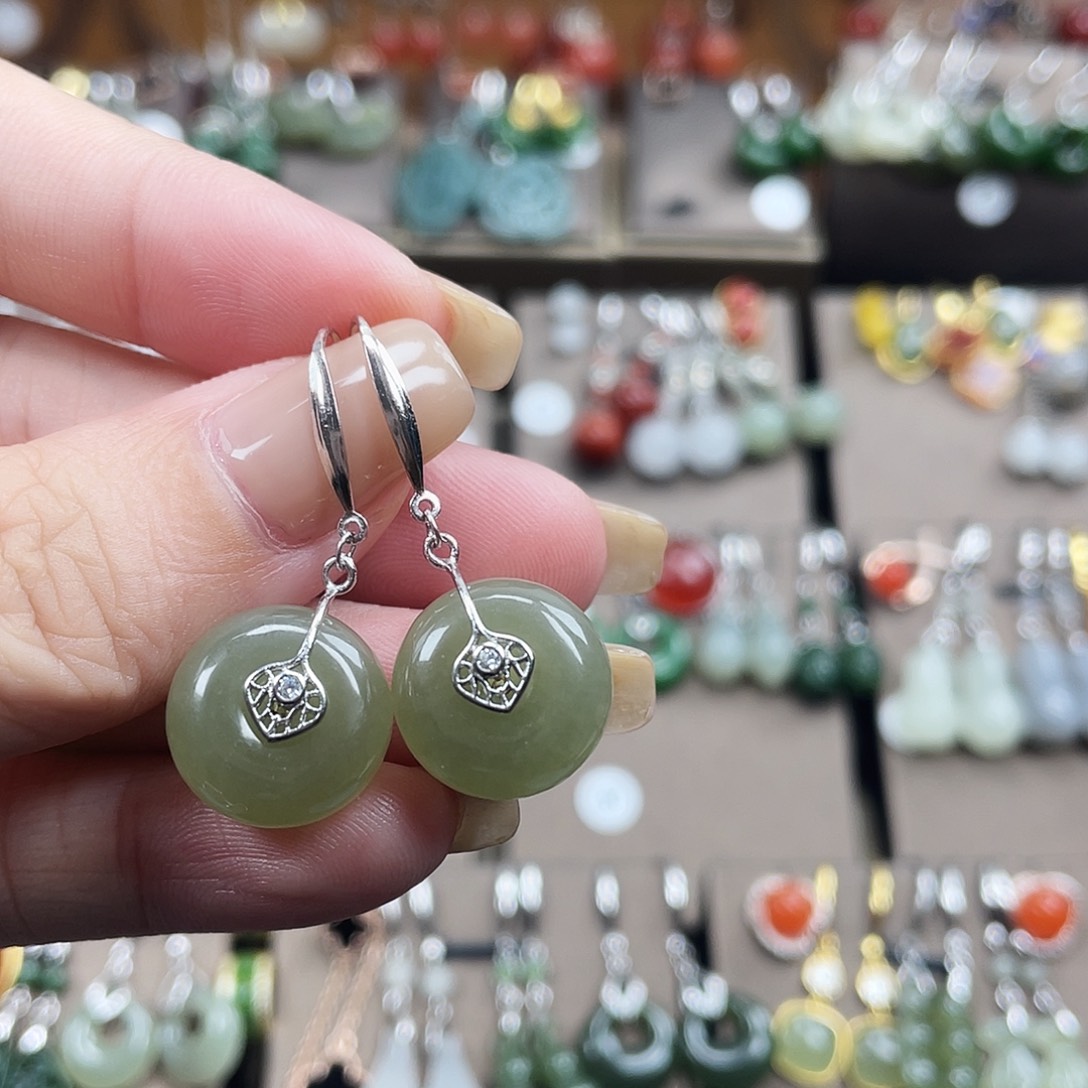 和田玉银S925镶嵌耳饰