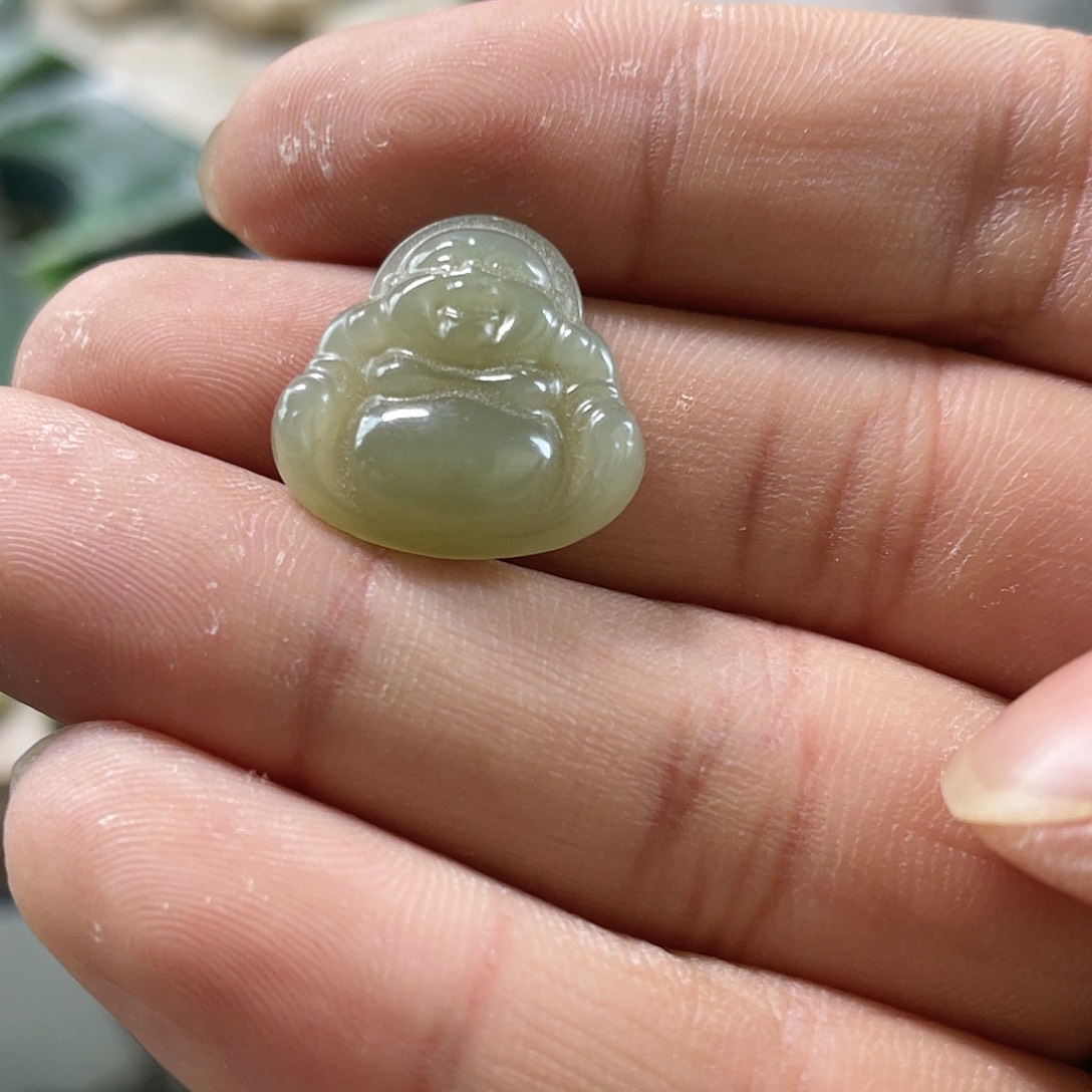 和田玉未镶嵌颈饰和田玉新疆且末料佛公