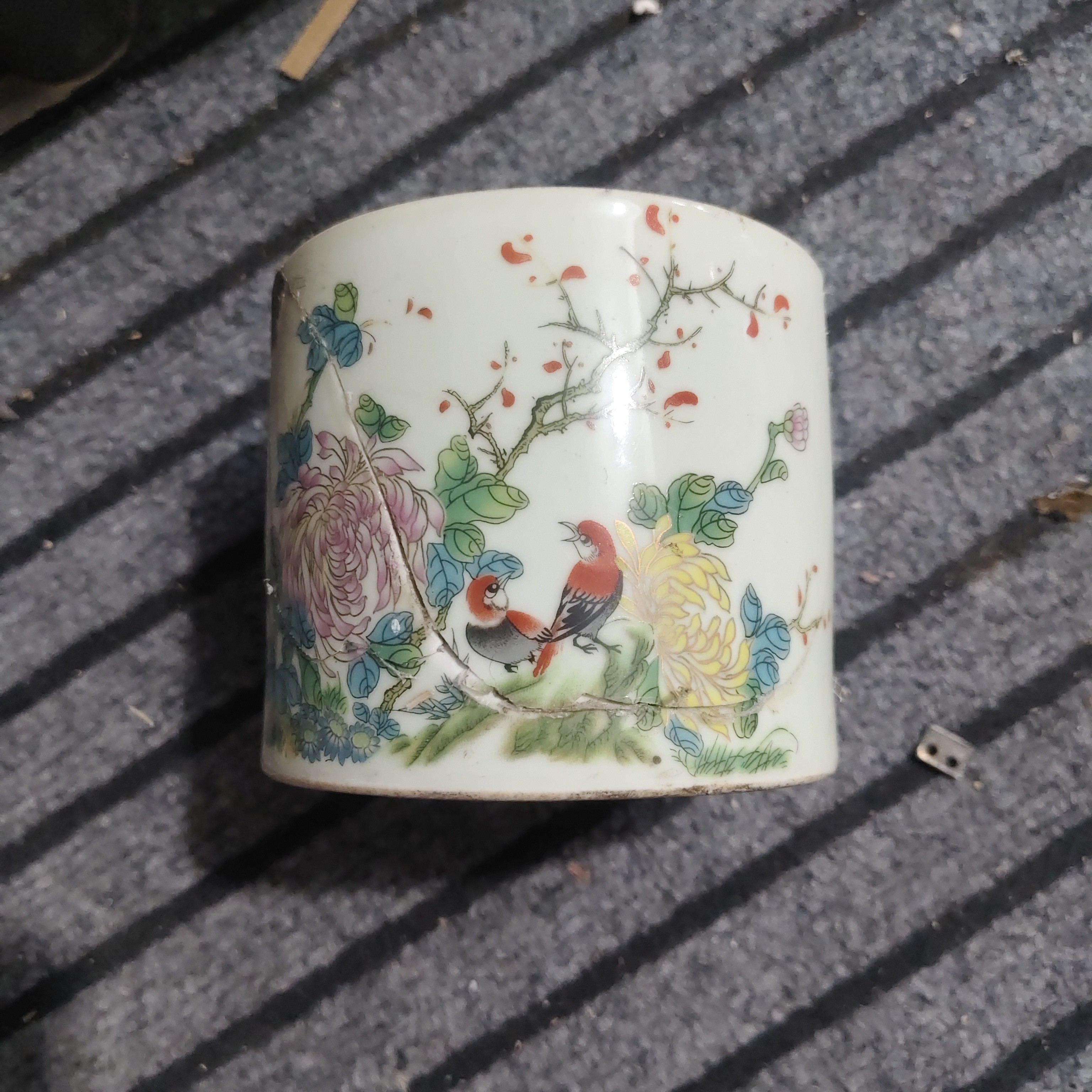 陶瓷，珠宝、文玩小罐一个