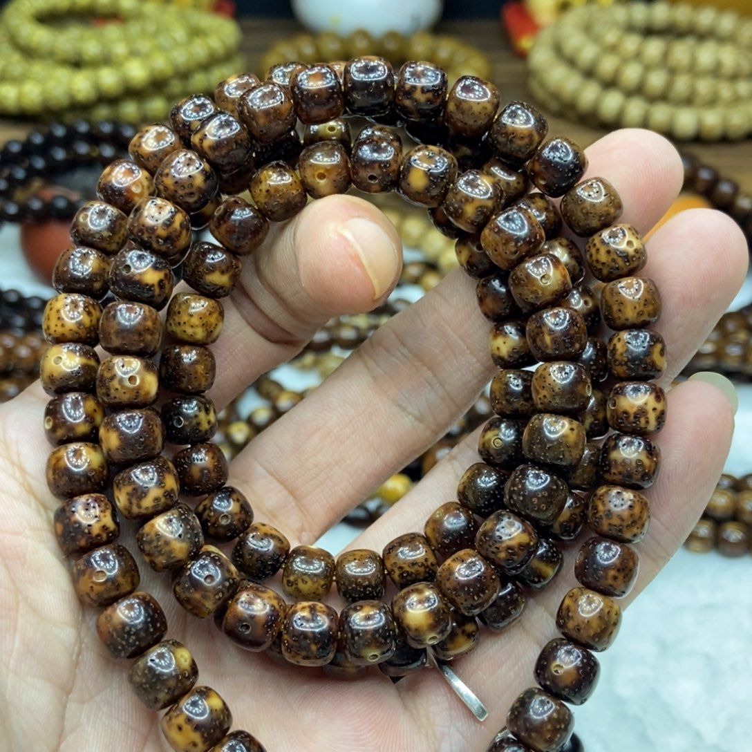 星月菩提手串7-8虎皮陈子