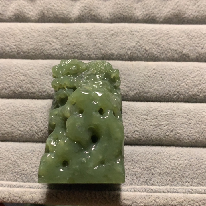 和田玉未镶嵌把件凝**兰