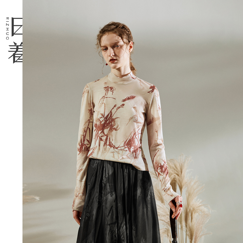 日着长袖针织T恤2025新款秋羊毛高领修身显瘦印花上衣女RD8224T0