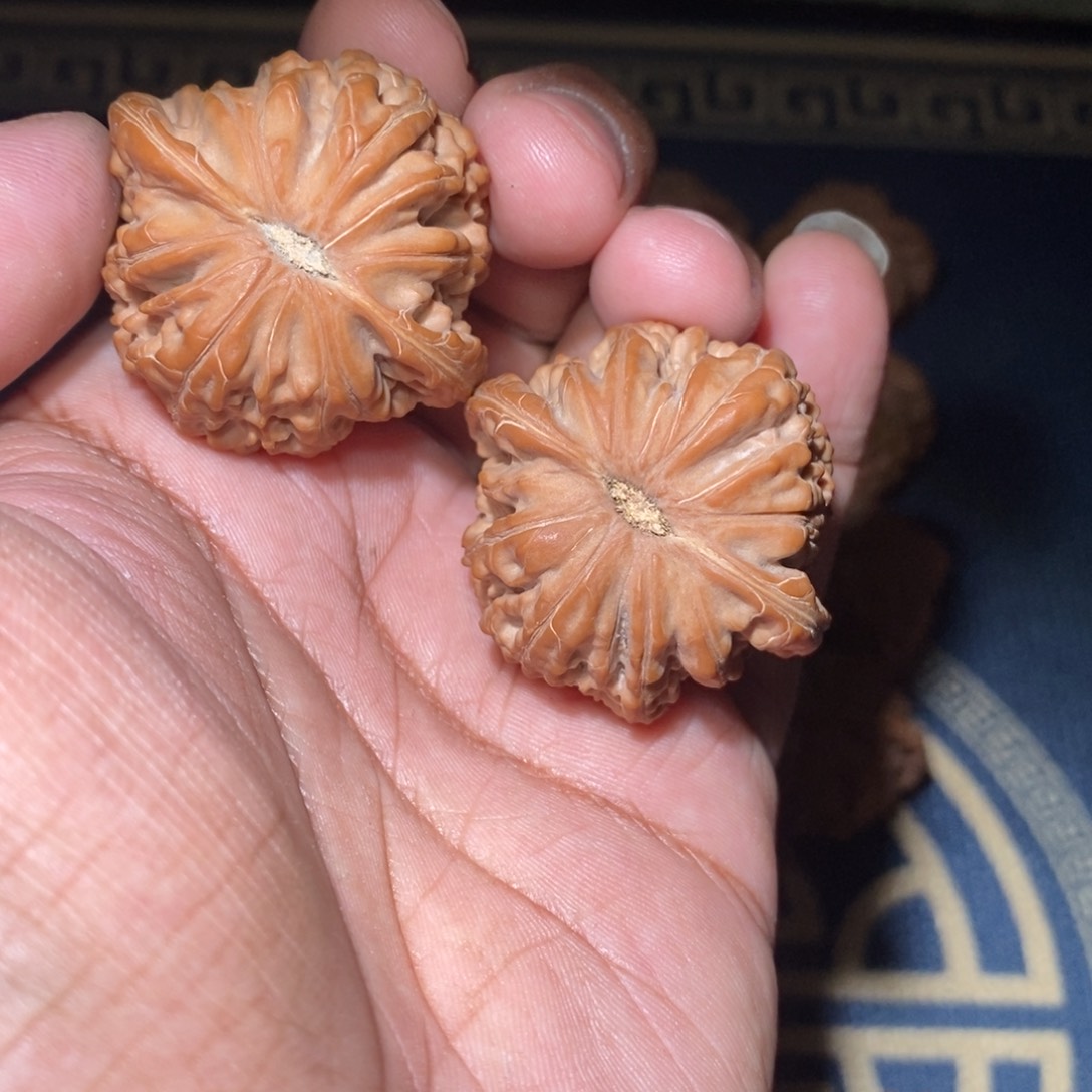 χ***吊坠文玩核桃40尺寸蓟县磨盘