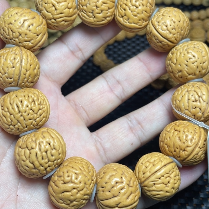 大叶紫檀（黑酸枝木类）