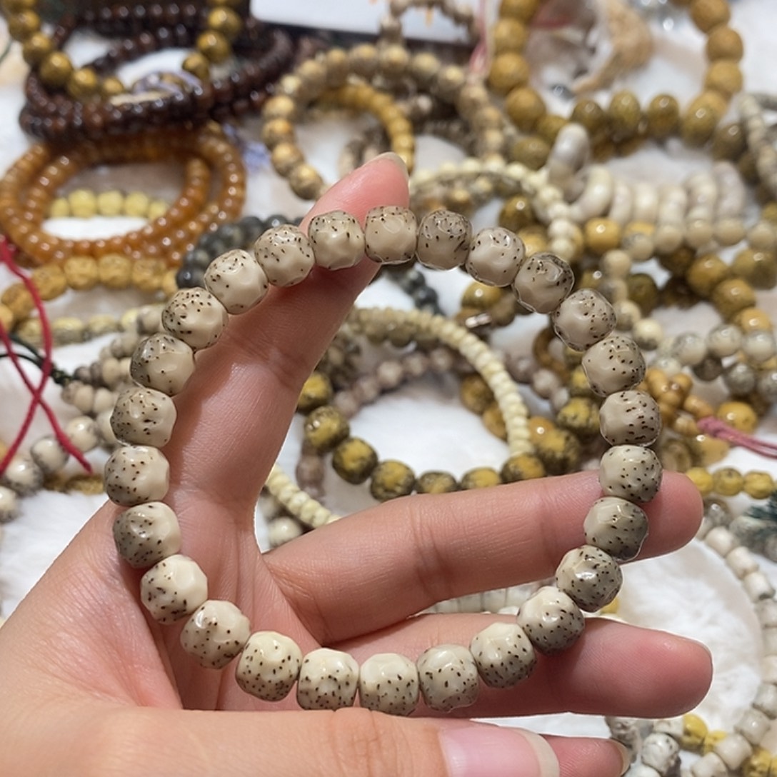 星月菩提吊坠海南