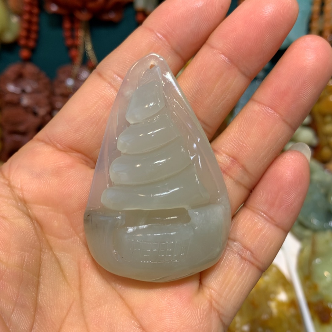 蛇纹石玉未镶嵌颈饰