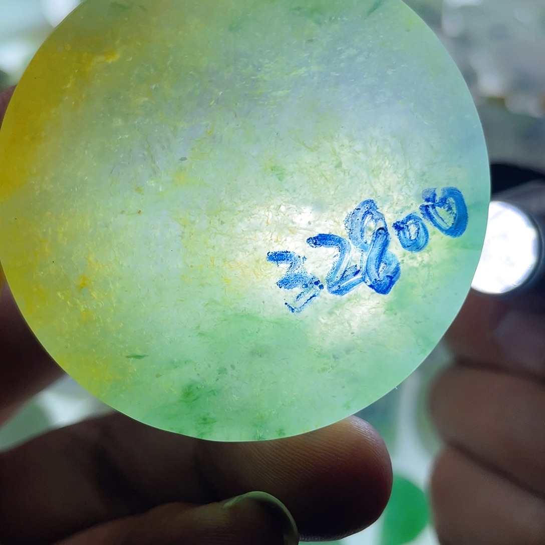 定制翡翠未镶嵌天然翡翠雕刻定制